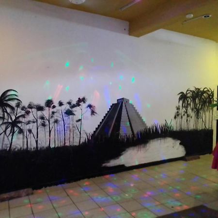 Hostal Hotel Ado Cancun Exterior photo