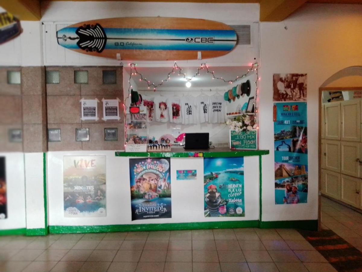 Hostal Hotel Ado Cancun Exterior photo