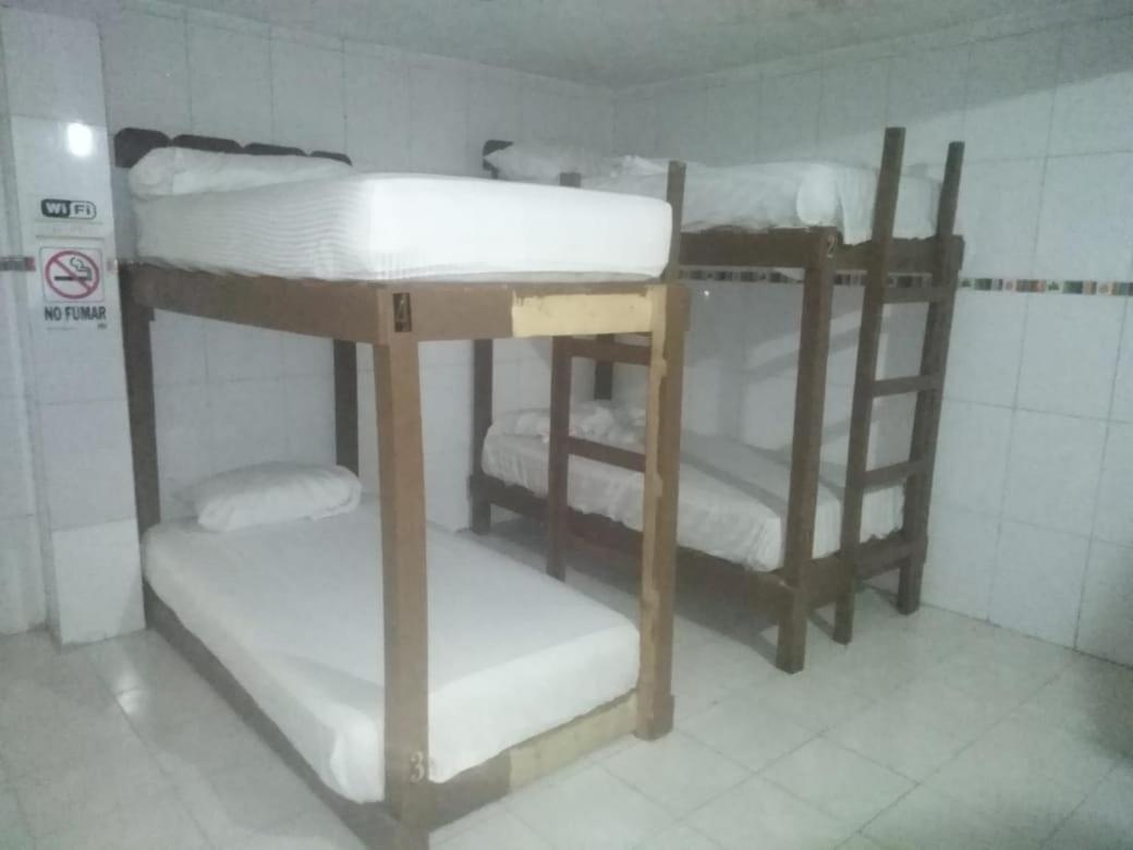Hostal Hotel Ado Cancun Exterior photo